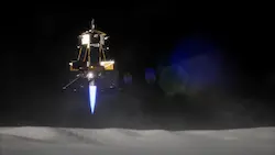 Firefly Aerospaceの月面着陸船Blue GhostがNASAのCLPSミッションで逆噴射しながら月面に降下するレンダリング画像