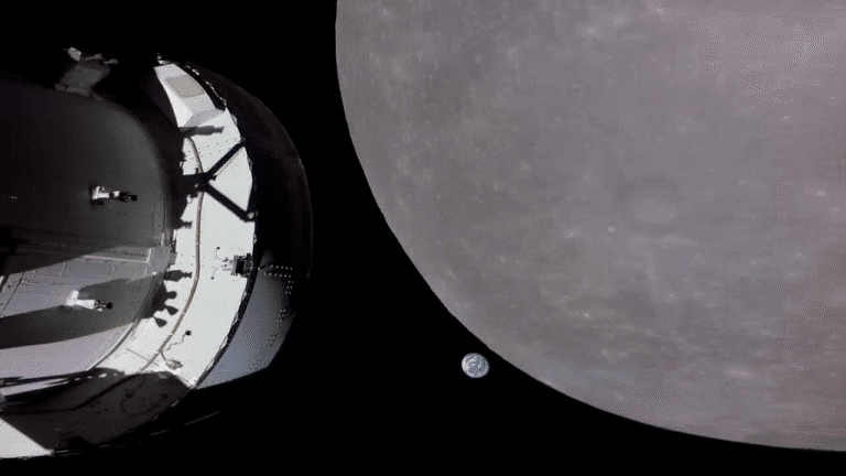 Orion宇宙船から撮影された、月面の向こうに昇る地球の実写画像。Artemis Iミッション中にNASAが撮影。